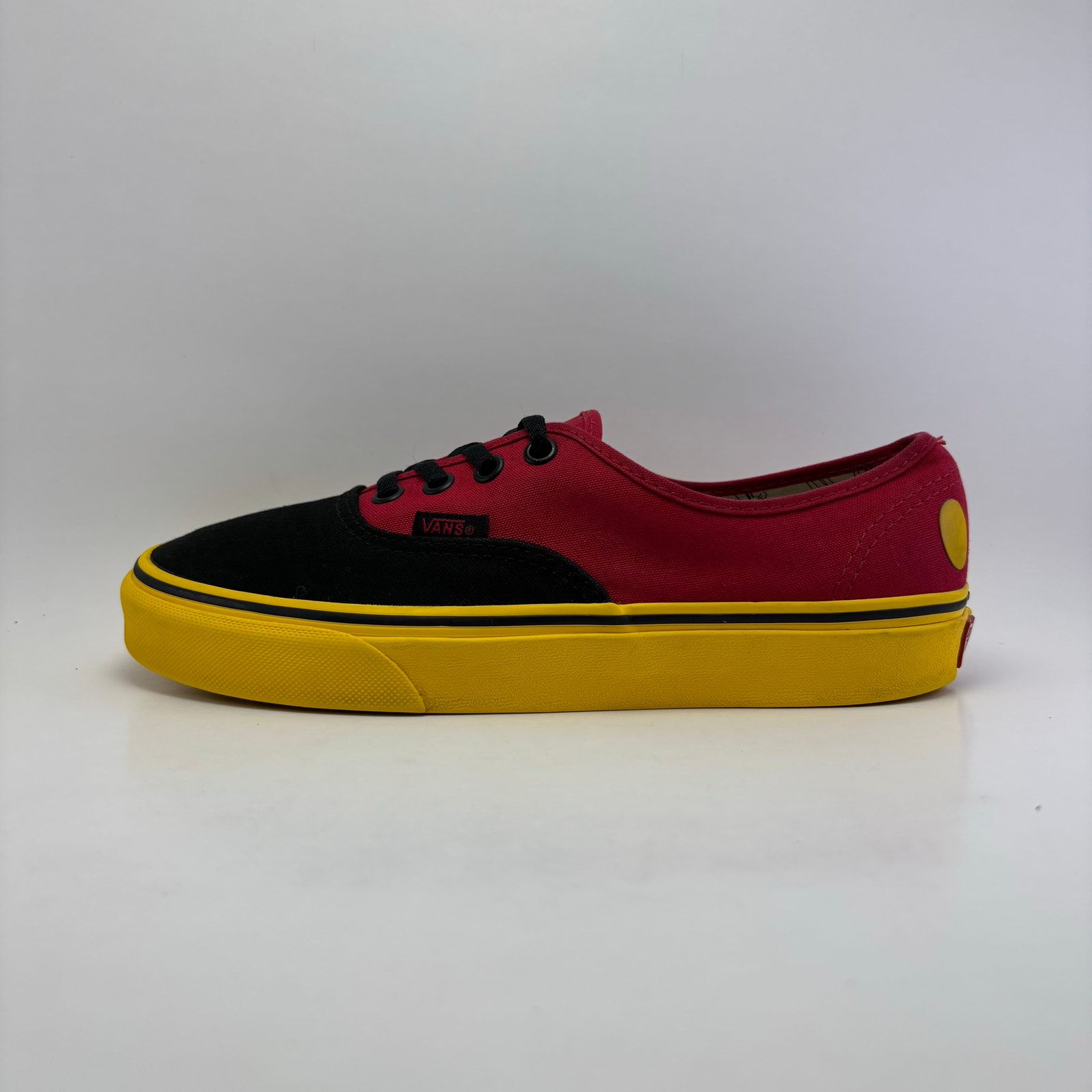 Vans X Disney Authentic “Mickeys Birthday” Shoes Size Men 6 Women 7.5
